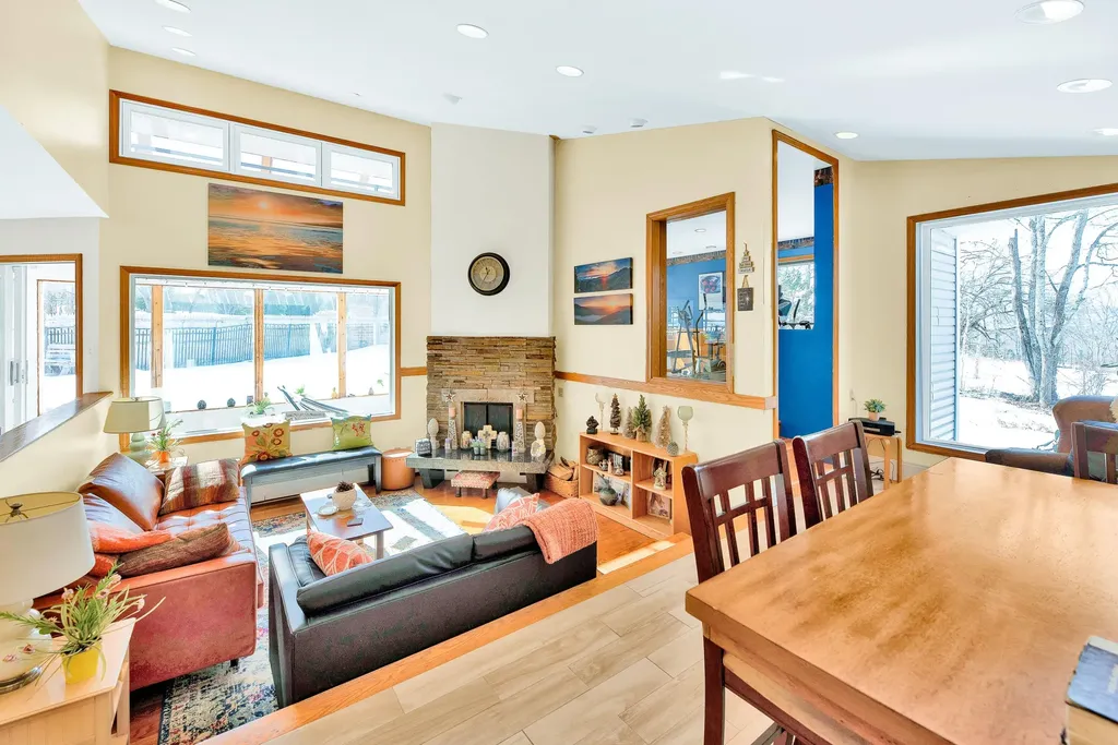 121 Hurst Lane Farmington ME 04938