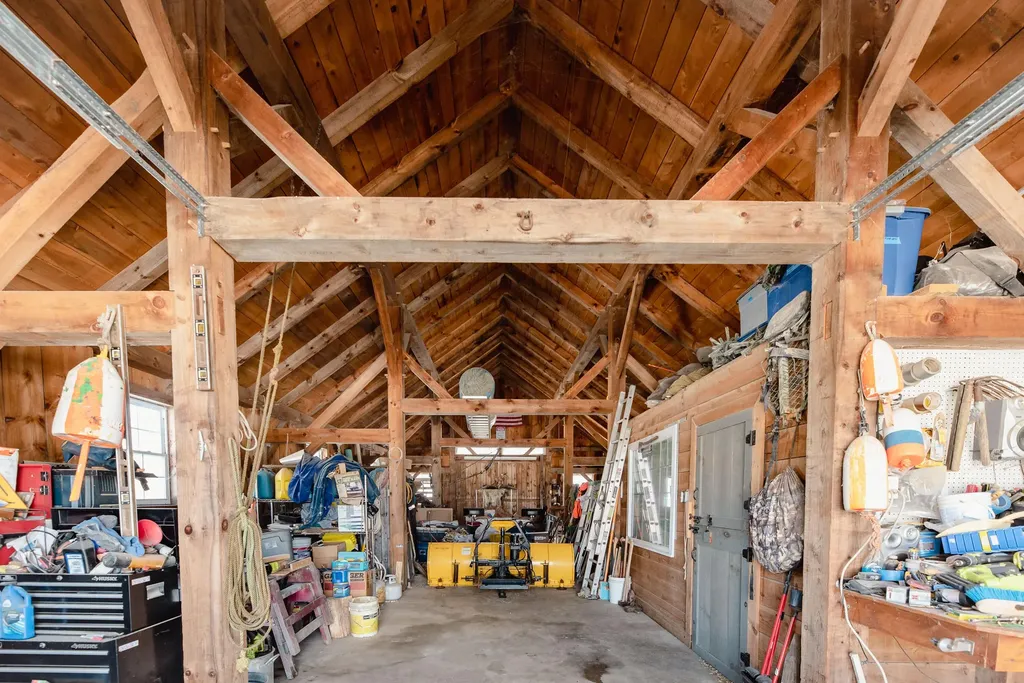121 Hurst Lane Farmington ME 04938