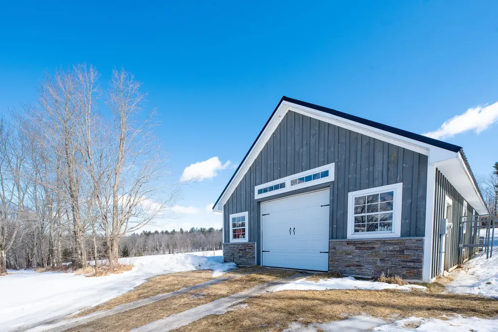 121 Hurst Lane Farmington ME 04938