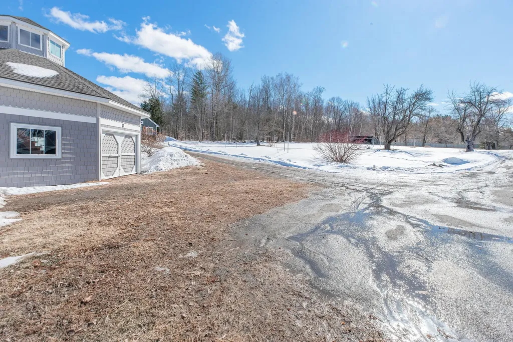 121 Hurst Lane Farmington ME 04938
