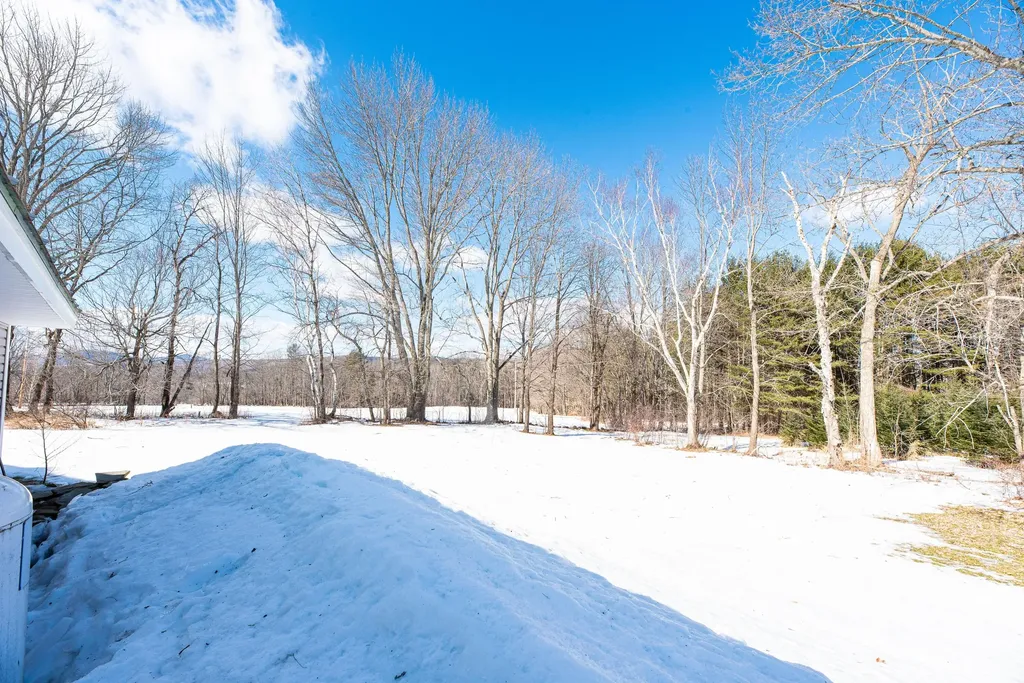 121 Hurst Lane Farmington ME 04938