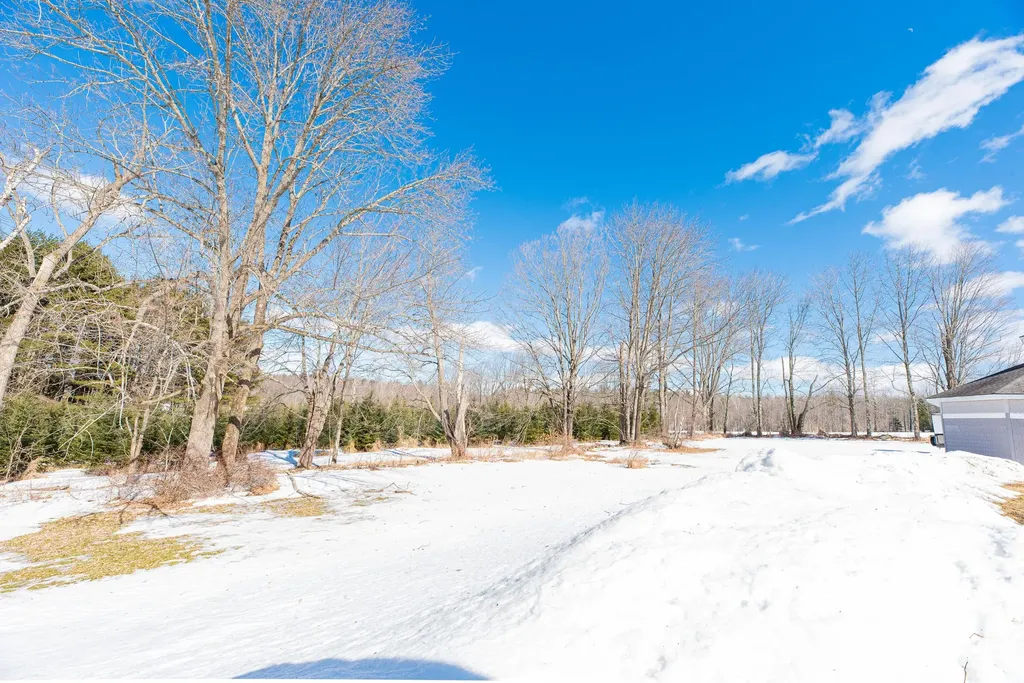 121 Hurst Lane Farmington ME 04938