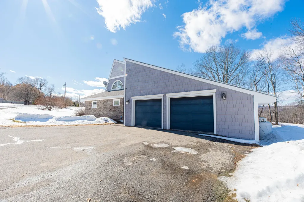 121 Hurst Lane Farmington ME 04938