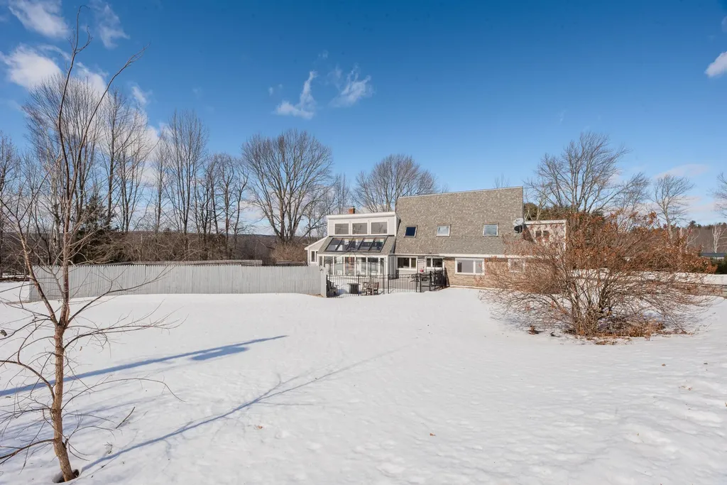 121 Hurst Lane Farmington ME 04938