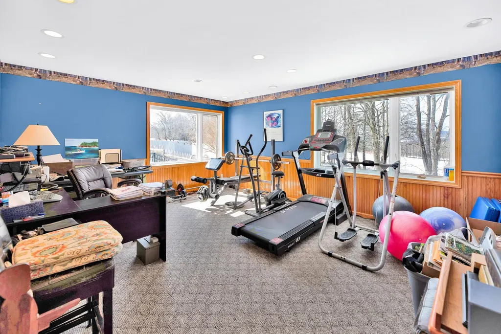 121 Hurst Lane Farmington ME 04938
