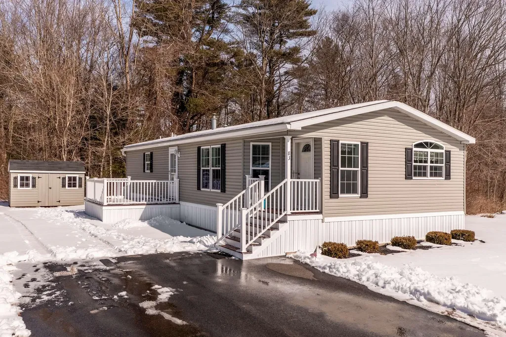 83 Anna Robert Circle Wells ME 04090