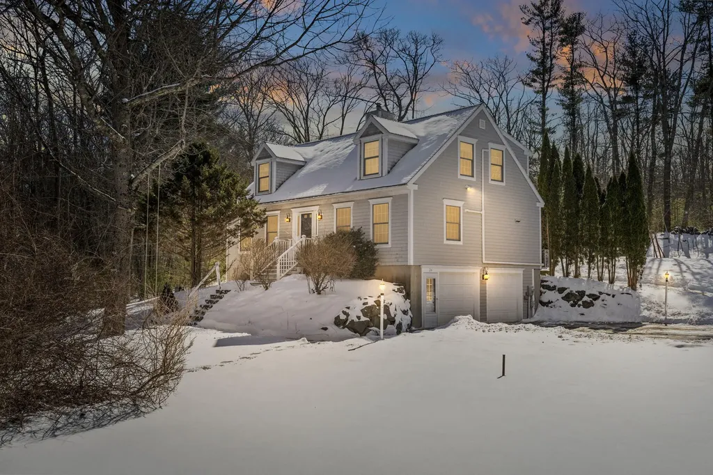 24 Rocky Hill Road York ME 03909