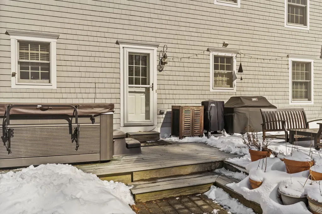 24 Rocky Hill Road York ME 03909