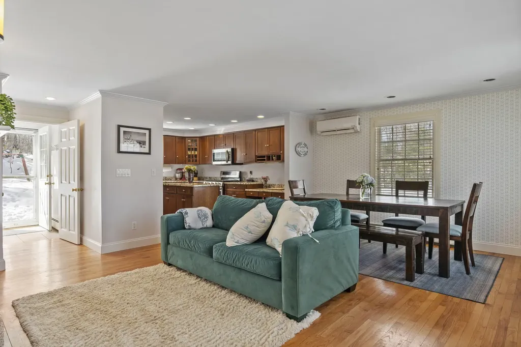 24 Rocky Hill Road York ME 03909