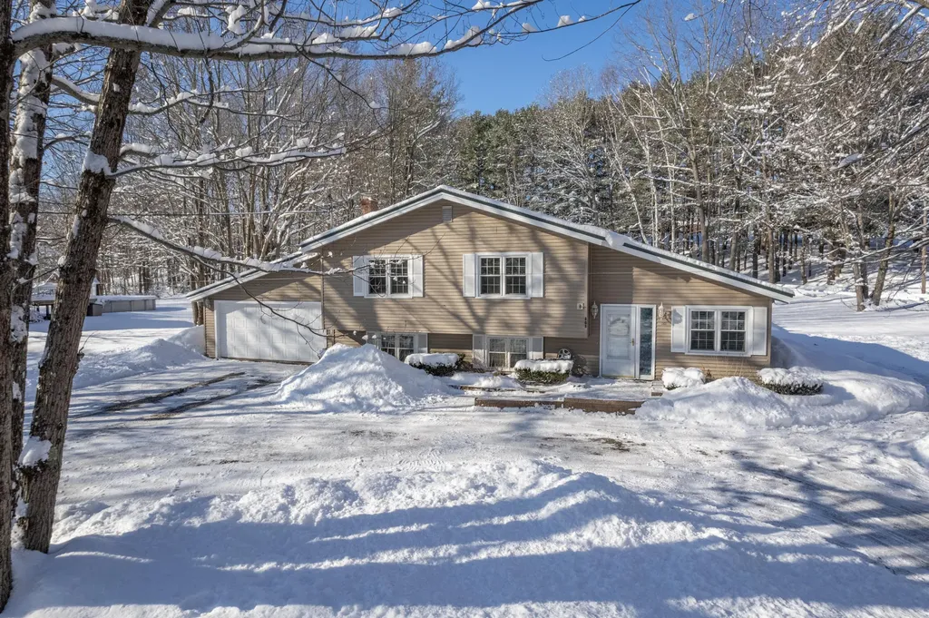 161 Randall Road Lewiston ME 04240