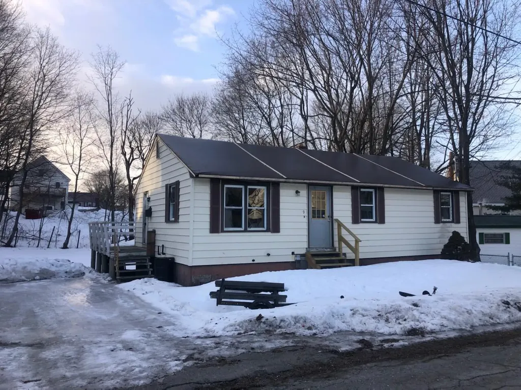 9 Liberty Street Gardiner ME 04345