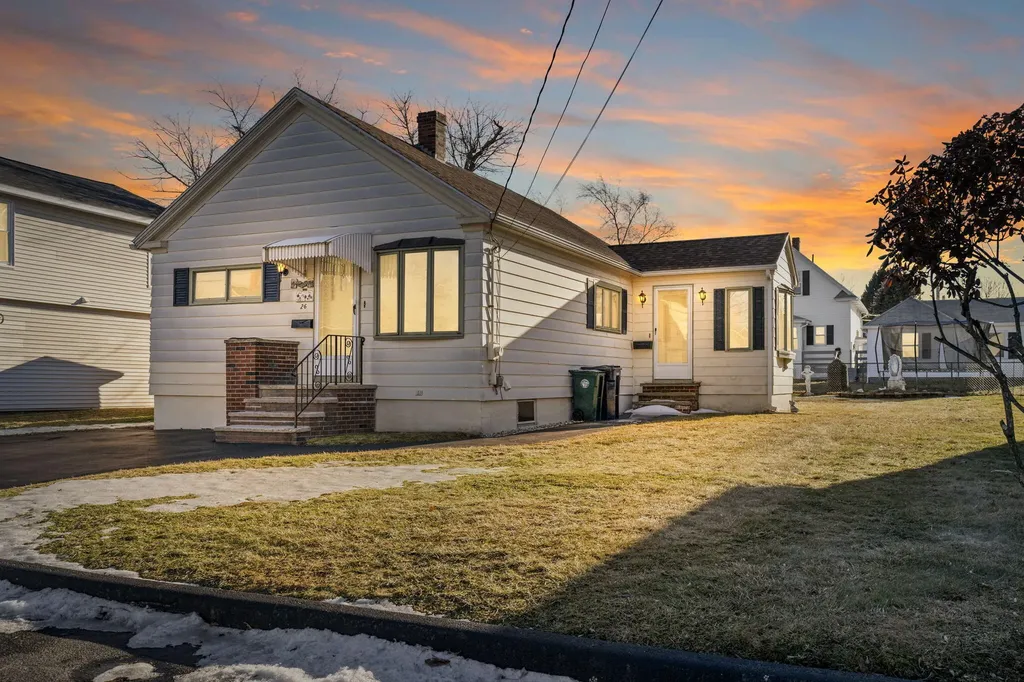 26 Dupont Avenue Biddeford ME 04005