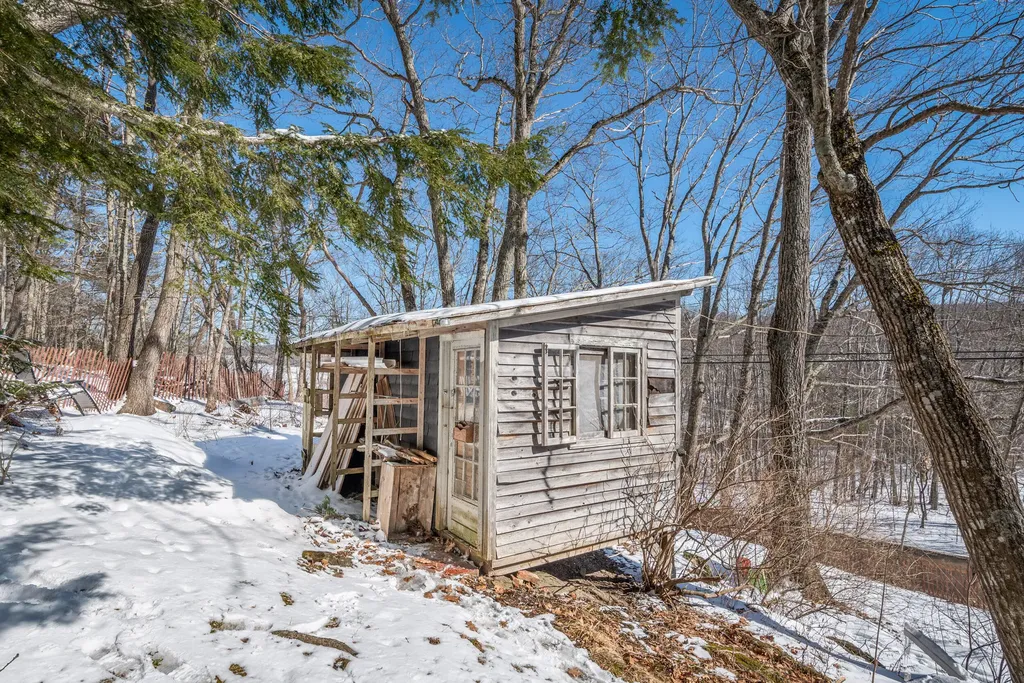 674 Appleton Road Union ME 04862
