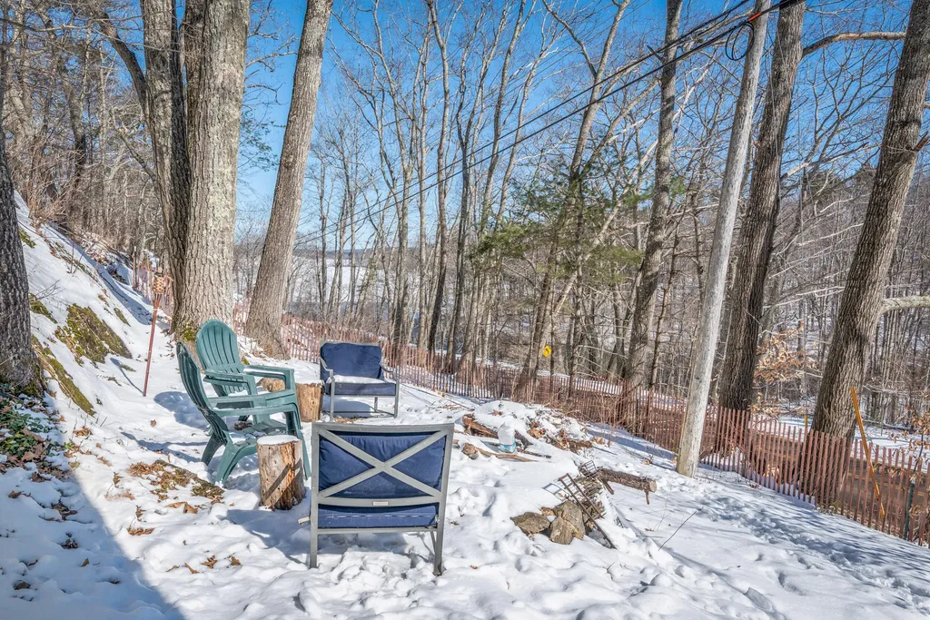 674 Appleton Road Union ME 04862