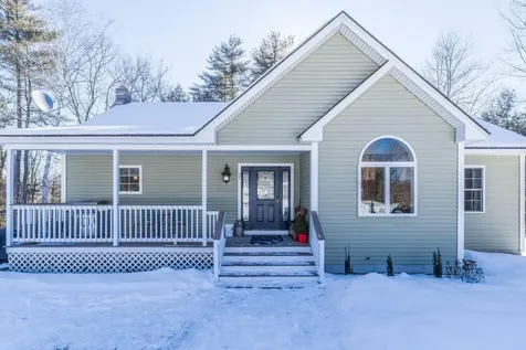 31 Allaire Drive Limerick ME 04048