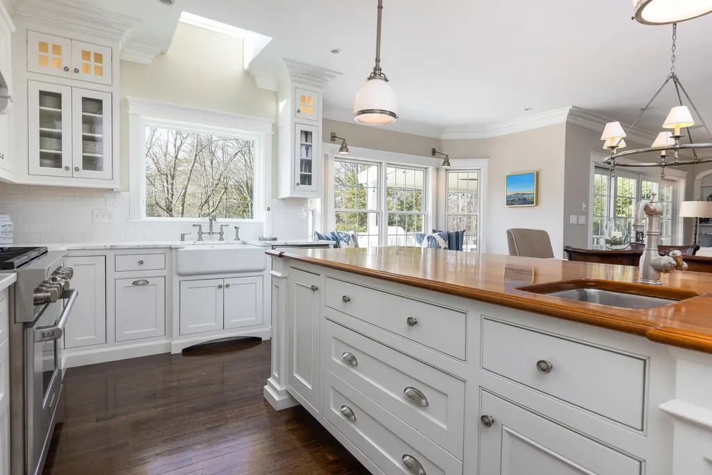 8 Mayflower Road Falmouth ME 04105