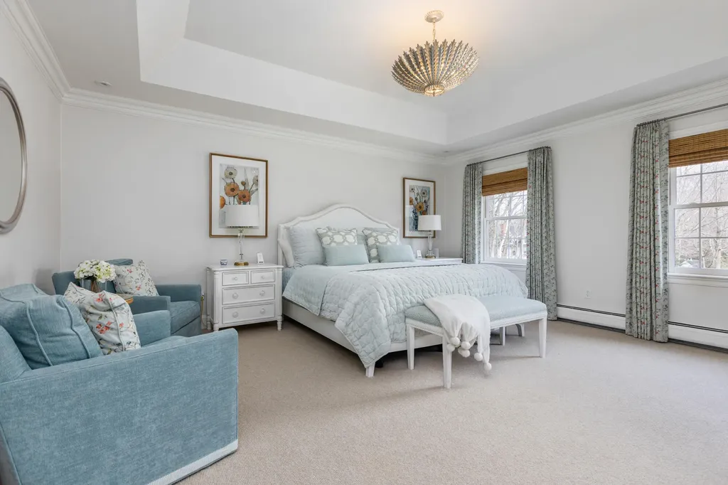 8 Mayflower Road Falmouth ME 04105