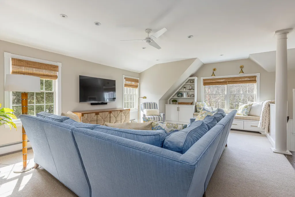8 Mayflower Road Falmouth ME 04105