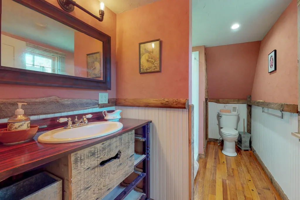 720 Kingdom Road Blue Hill ME 04614