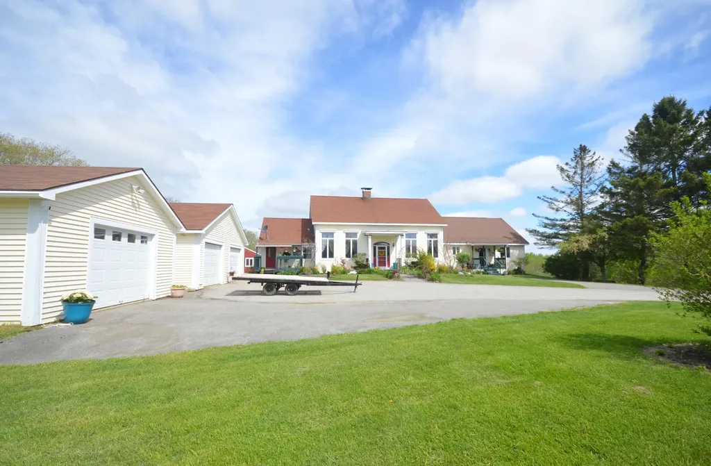335 Hamm Road Frankfort ME 04438