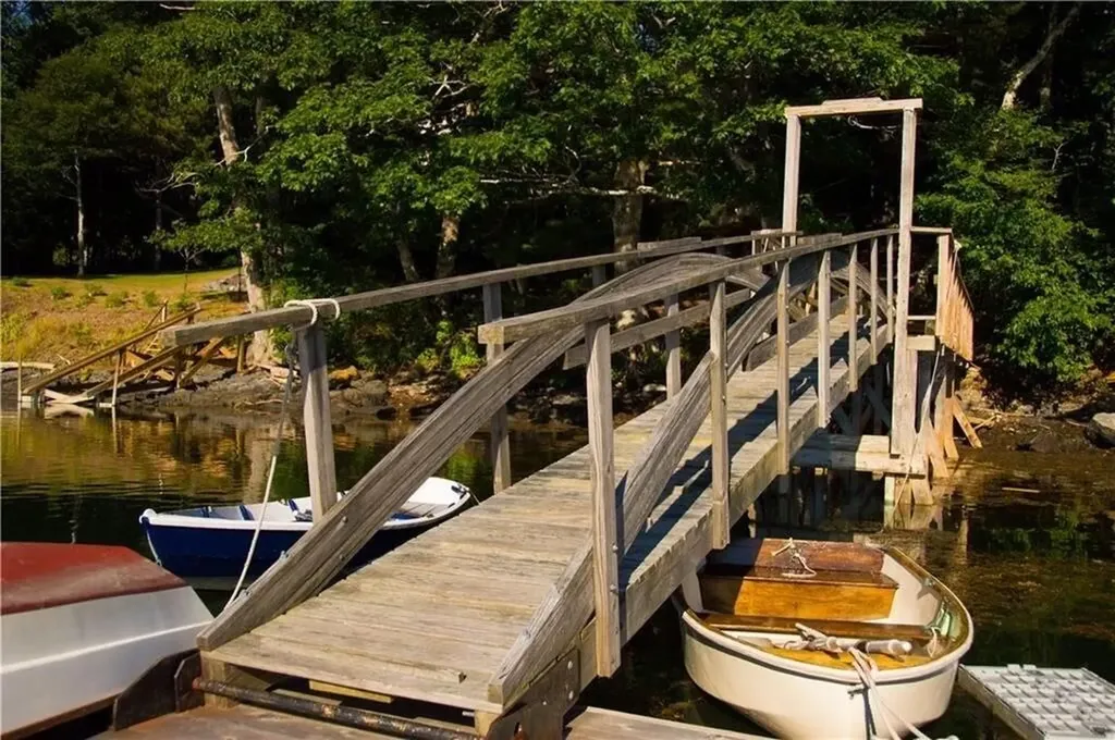 7 Eastview Lane Harpswell ME 04079