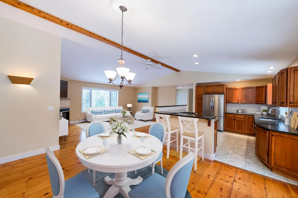 7 Eastview Lane Harpswell ME 04079