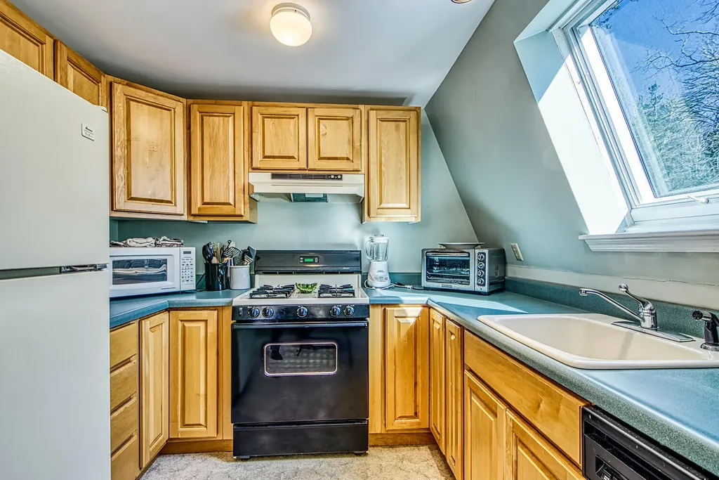 181 Rope Ferry Road Sedgwick ME 04676