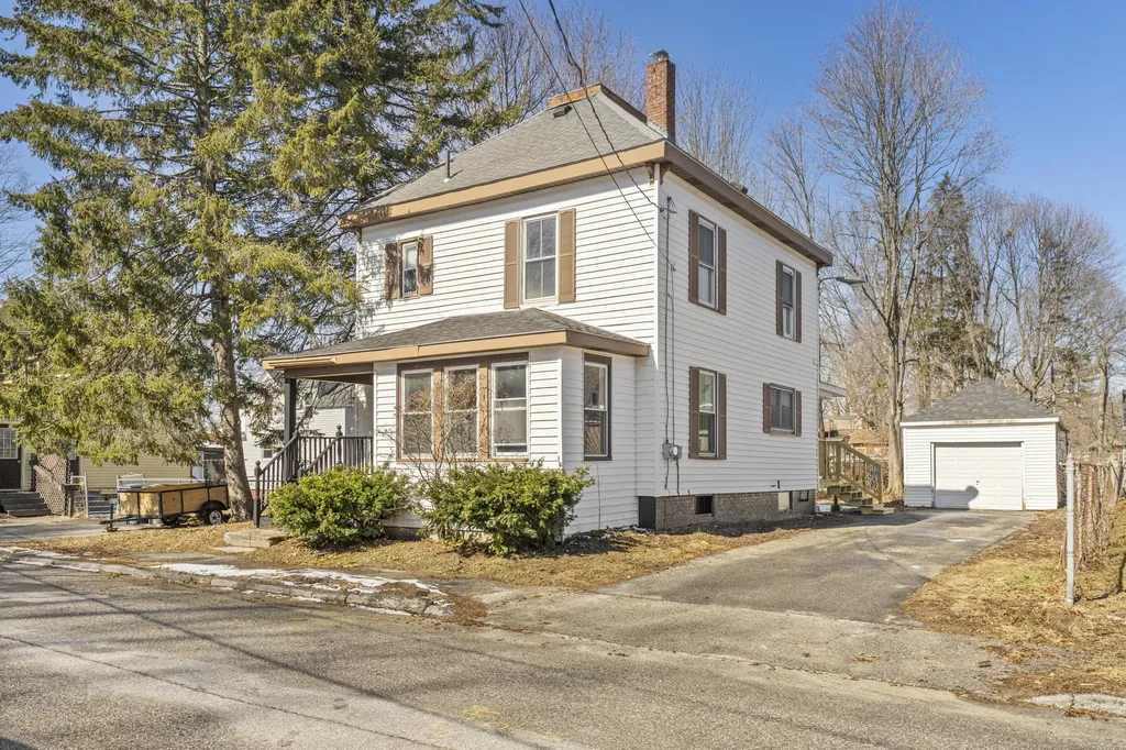 19 Pine Street Westbrook ME 04092