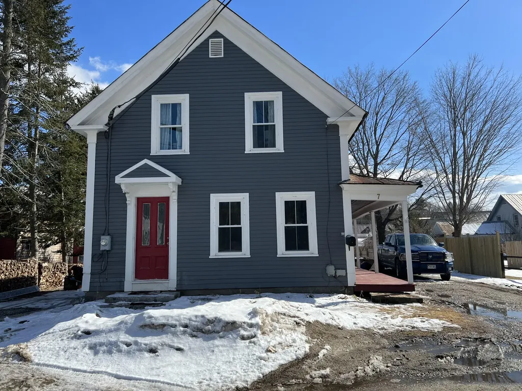 7 Meadow Street Bridgton ME 04009