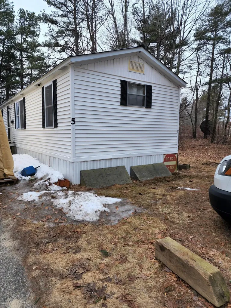 5 Deer Road Dayton ME 04005