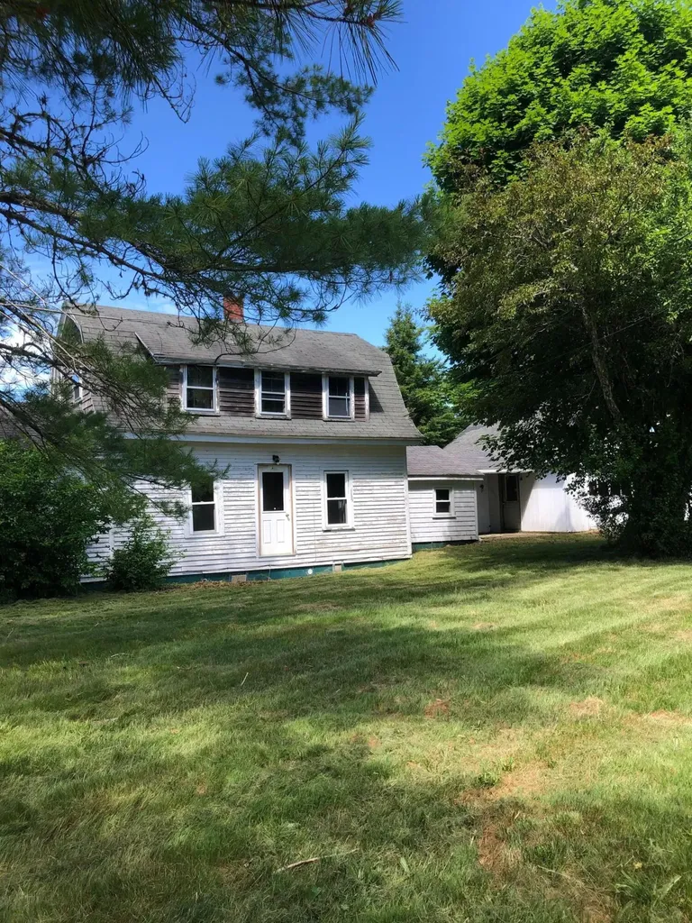 7 Washington Street Milbridge ME 04658