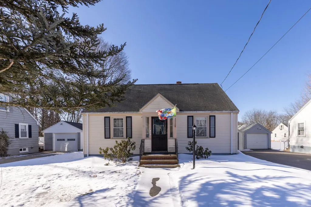 11 Parent Street South Berwick ME 03908