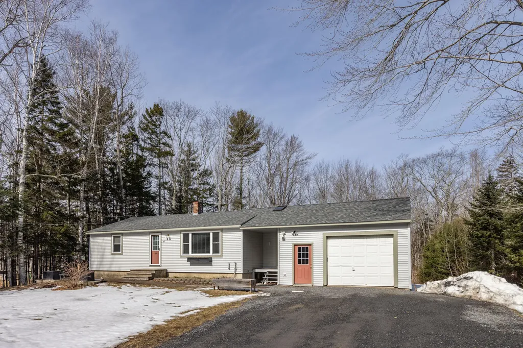 40 Kimberly Drive Rockport ME 04856