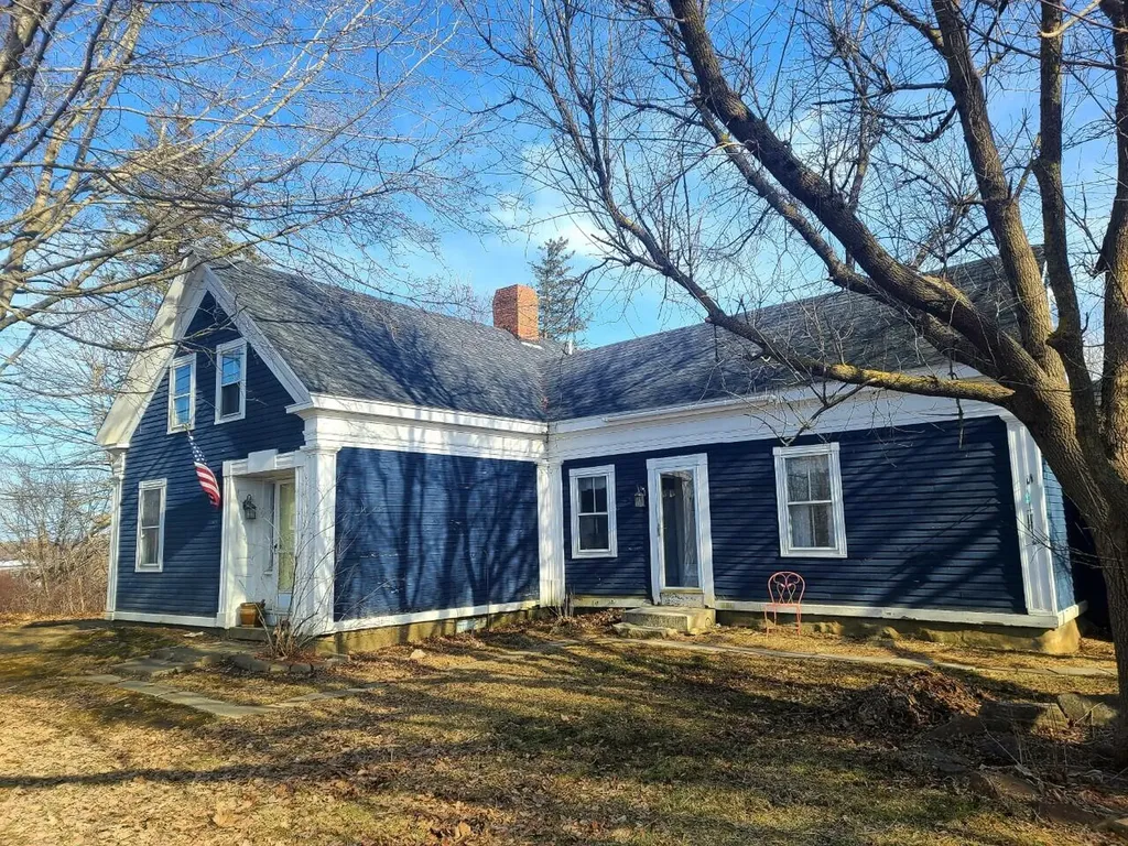 15 Old County Road Rockland ME 04841