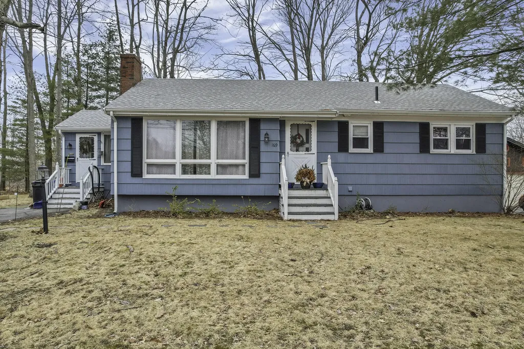 169 Pinecrest Road Portland ME 04102