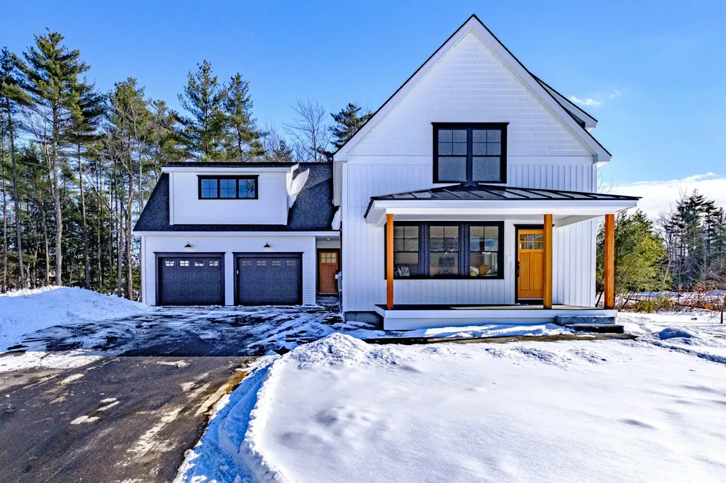 16 Lodge Drive Saco ME 04072