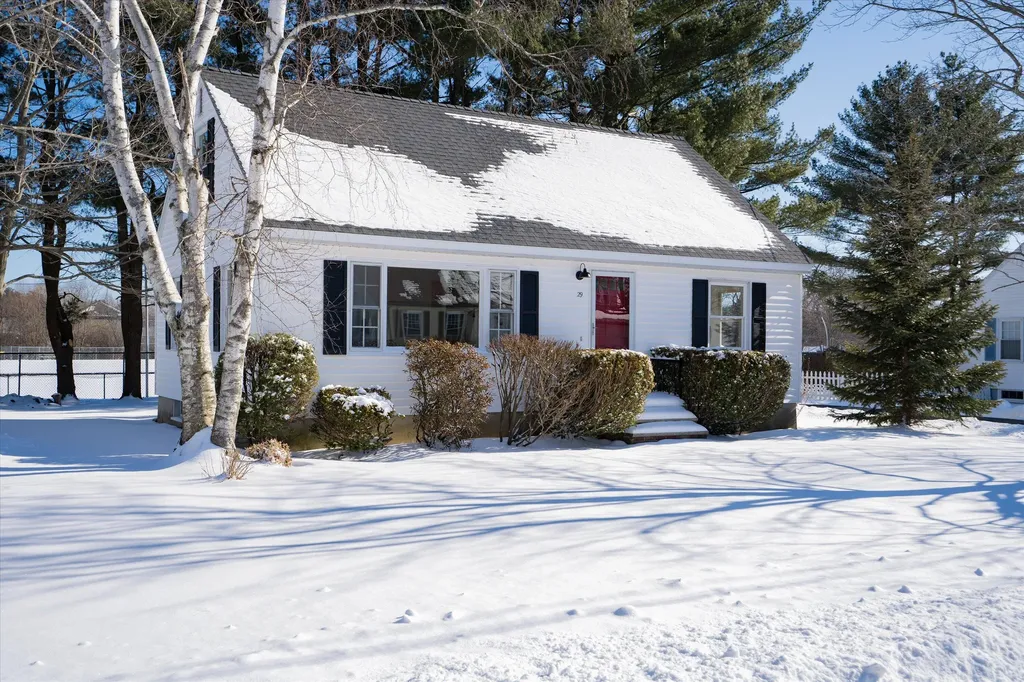 29 Malilly Road Portland ME 04103