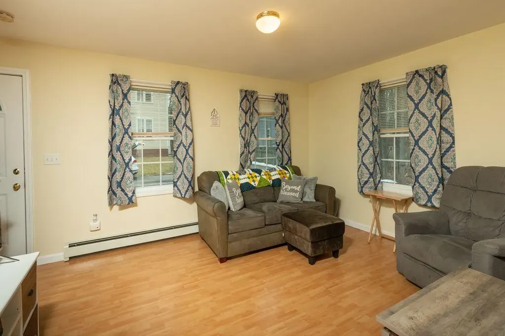 7 Akron Avenue South Berwick ME 03908