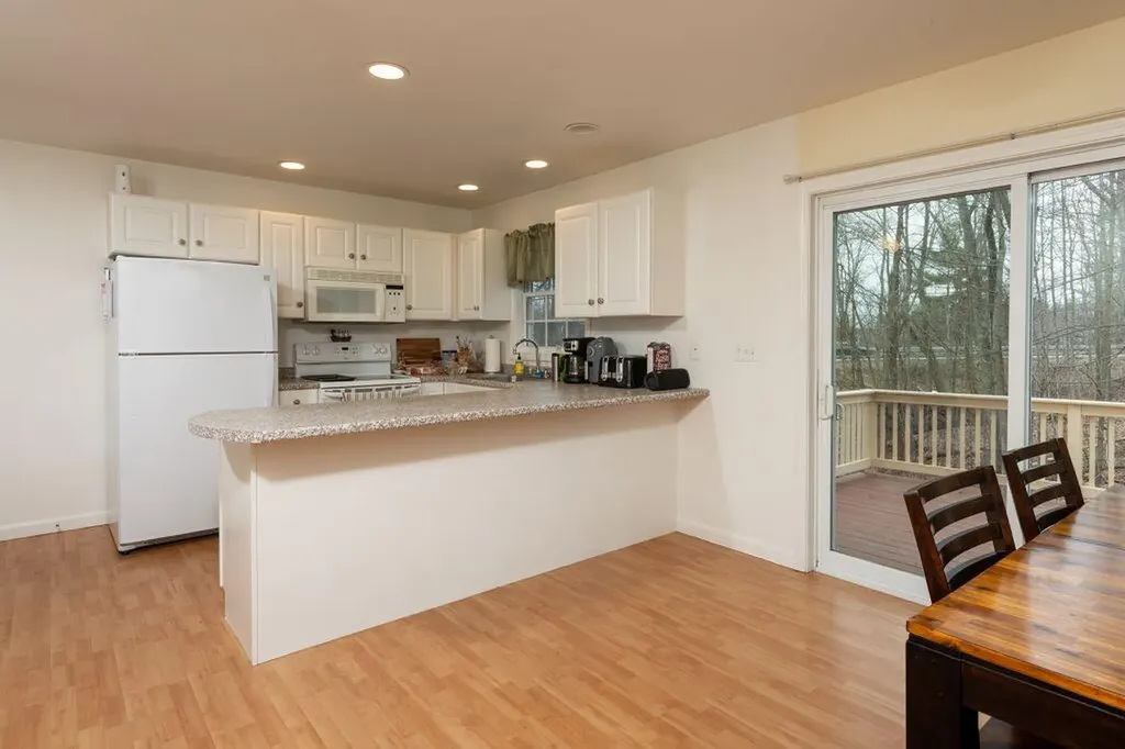 7 Akron Avenue South Berwick ME 03908