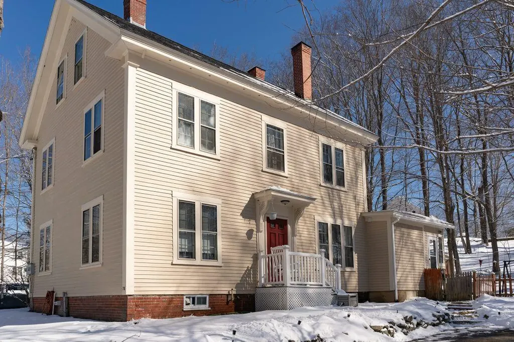 7 Akron Avenue South Berwick ME 03908
