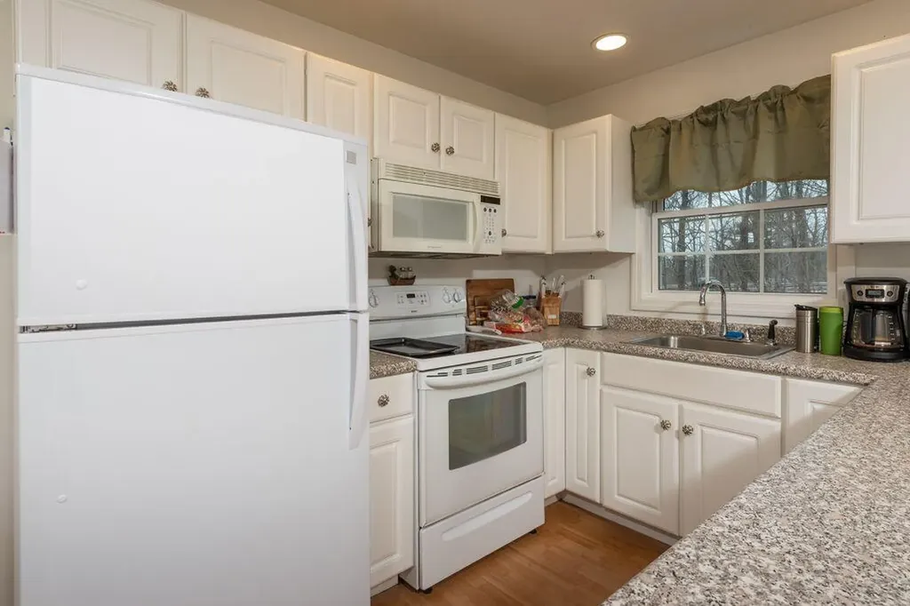 7 Akron Avenue South Berwick ME 03908