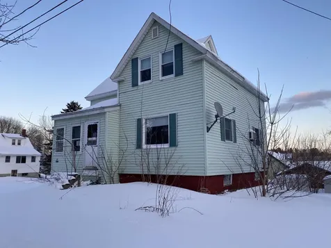 23 Canabas Avenue Waterville ME 04901