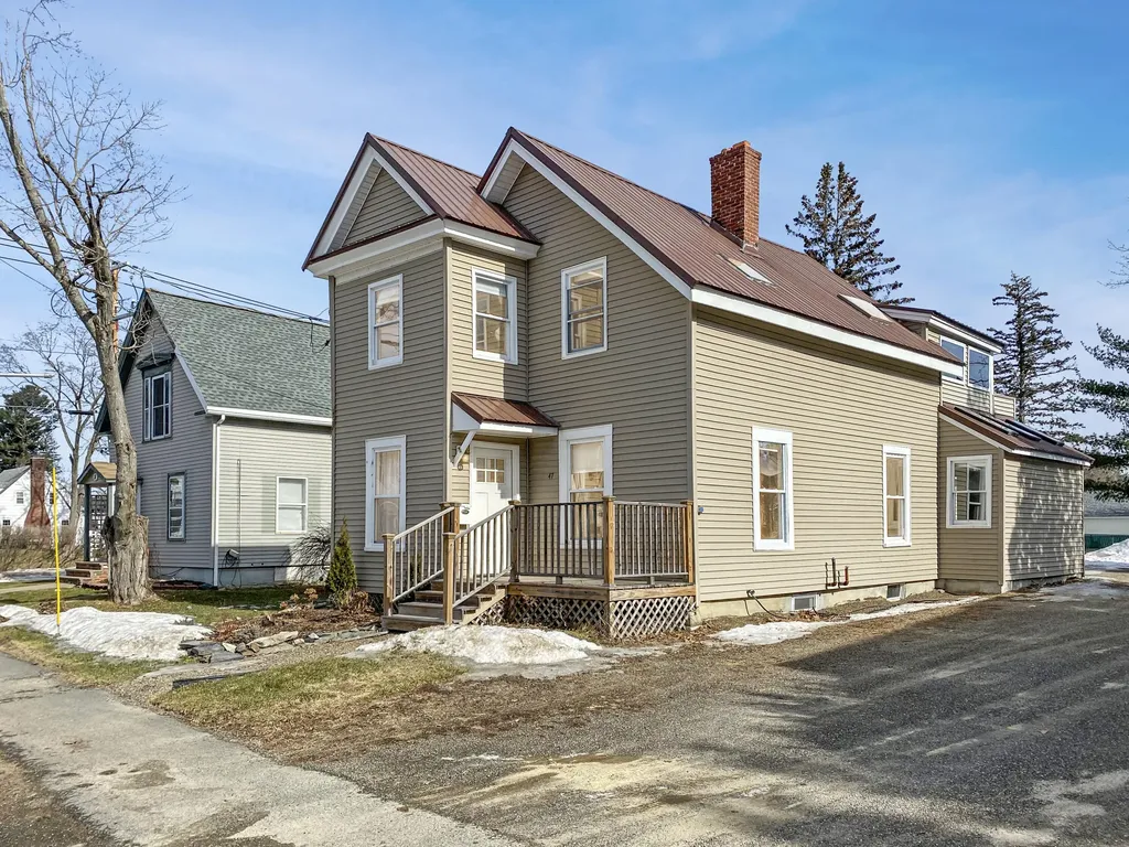 47 Howard Street Bangor ME 04401