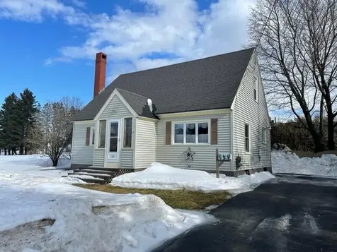 15 Willard Street Houlton ME 04730