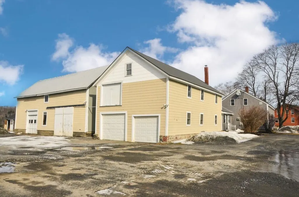 638 Riverside Drive Augusta ME 04330