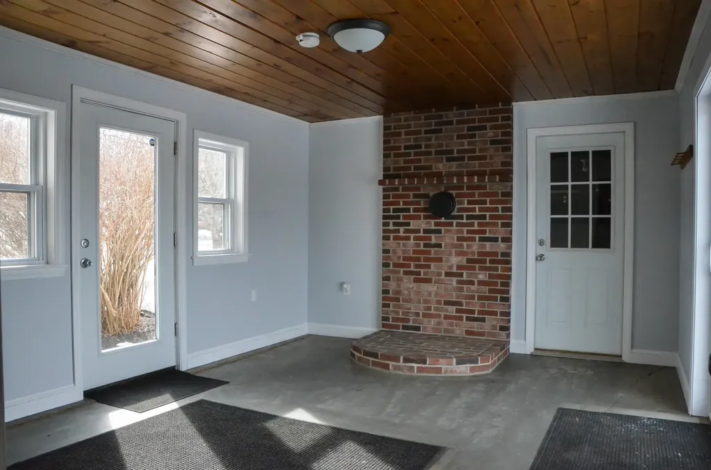 638 Riverside Drive Augusta ME 04330