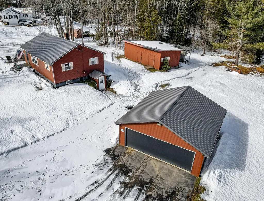 256 North Road Newburgh ME 04444