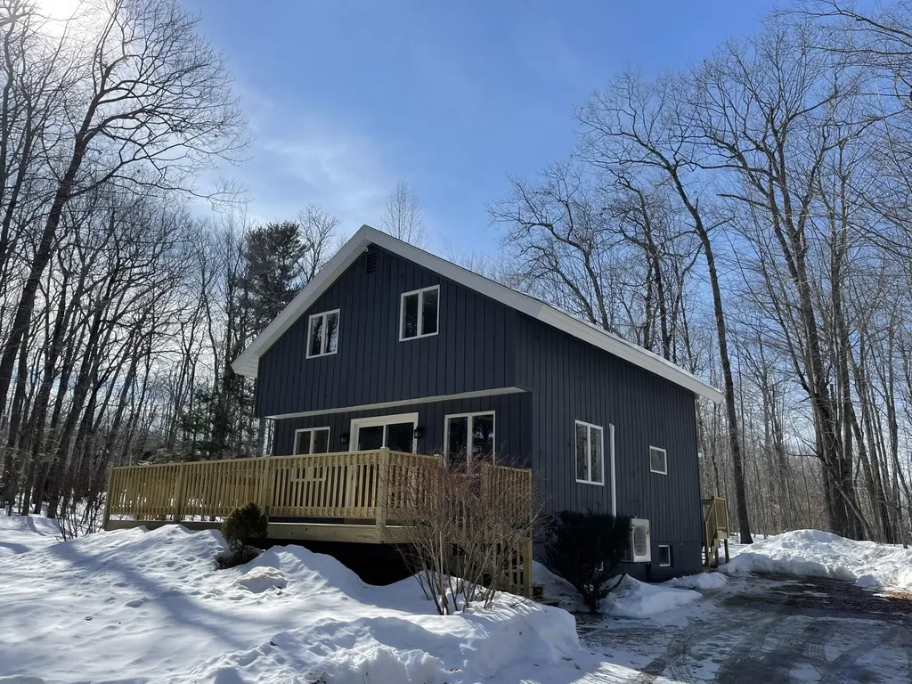 17 Bruce Road Harrison ME 04040