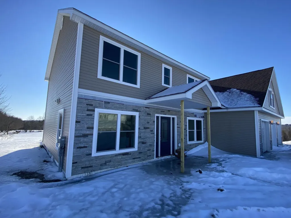 14 Mia Ridge Sidney ME 04330