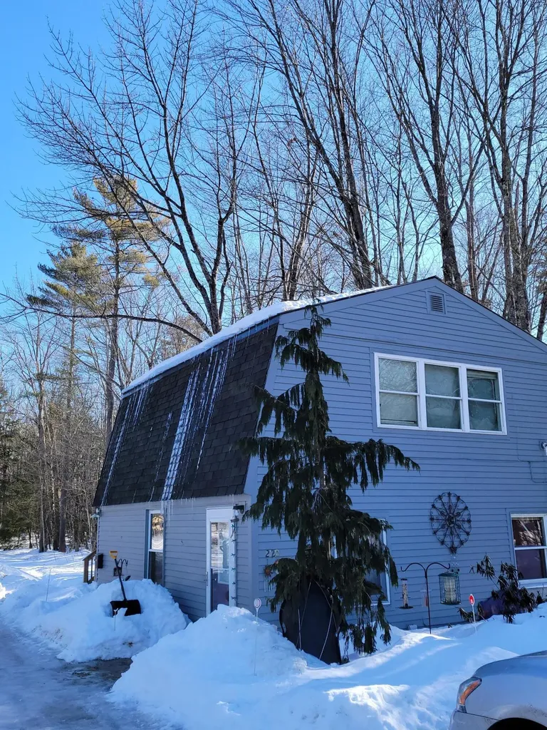 218-220 Pond Road Bridgton ME 04009